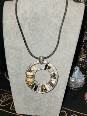 Round Chicos Pendant Necklace